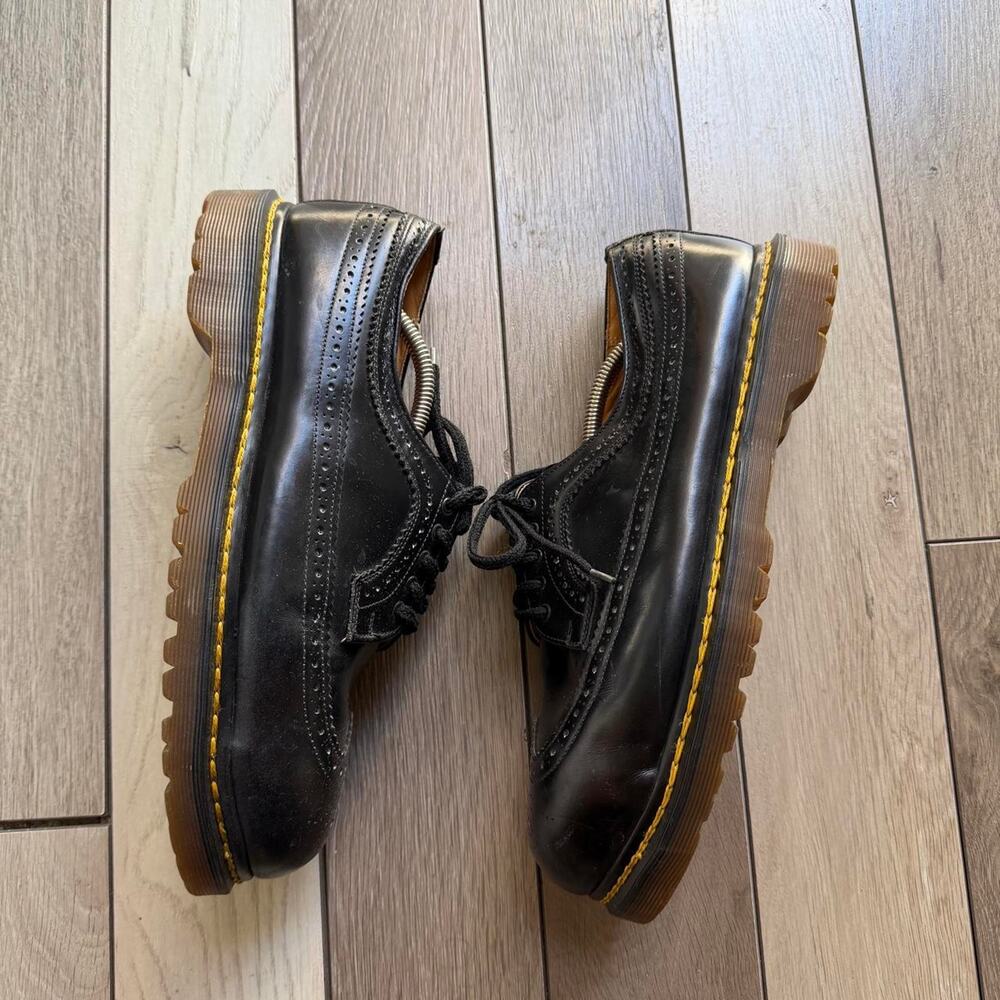 Dr. Martens Vintage 3989 Wingtip Brogue Black